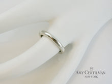 Load image into Gallery viewer, Adjustable Shank Wedding Band