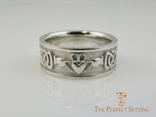 Load image into Gallery viewer, Claddagh Celtic Knot Mens Wedding Band