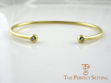 Load image into Gallery viewer, 18K gold wire bangle with diamond 