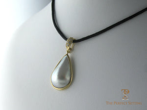 Mabe Pearl Pendant on Leather cord