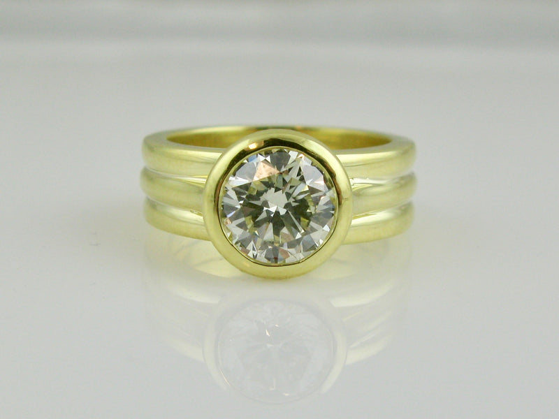 Bezel Set Diamond 18K Yellow Gold Ring