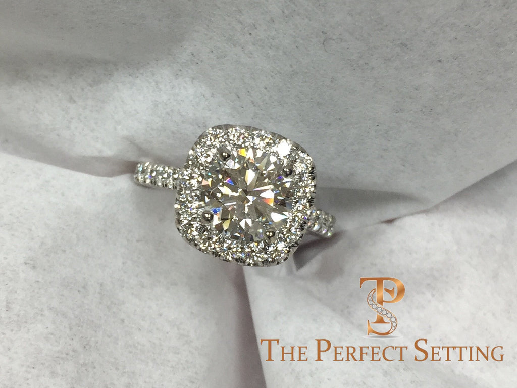 diamond halo ring micropave setting