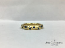 Load image into Gallery viewer, 18K gold hammered ring with sapphires