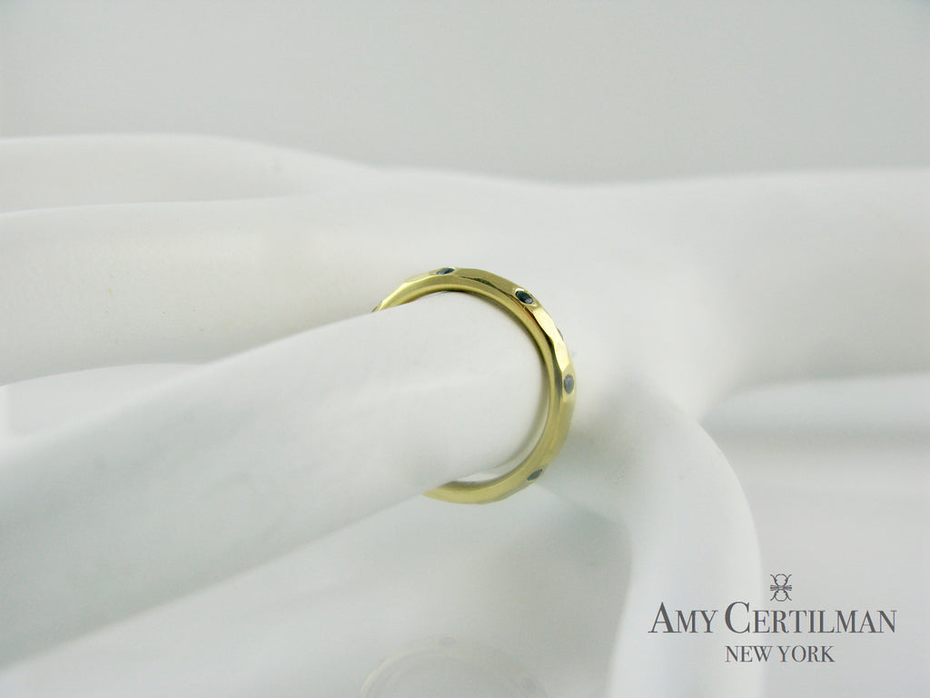 18K Hammered Yellow Gold and Sapphire Band Ring