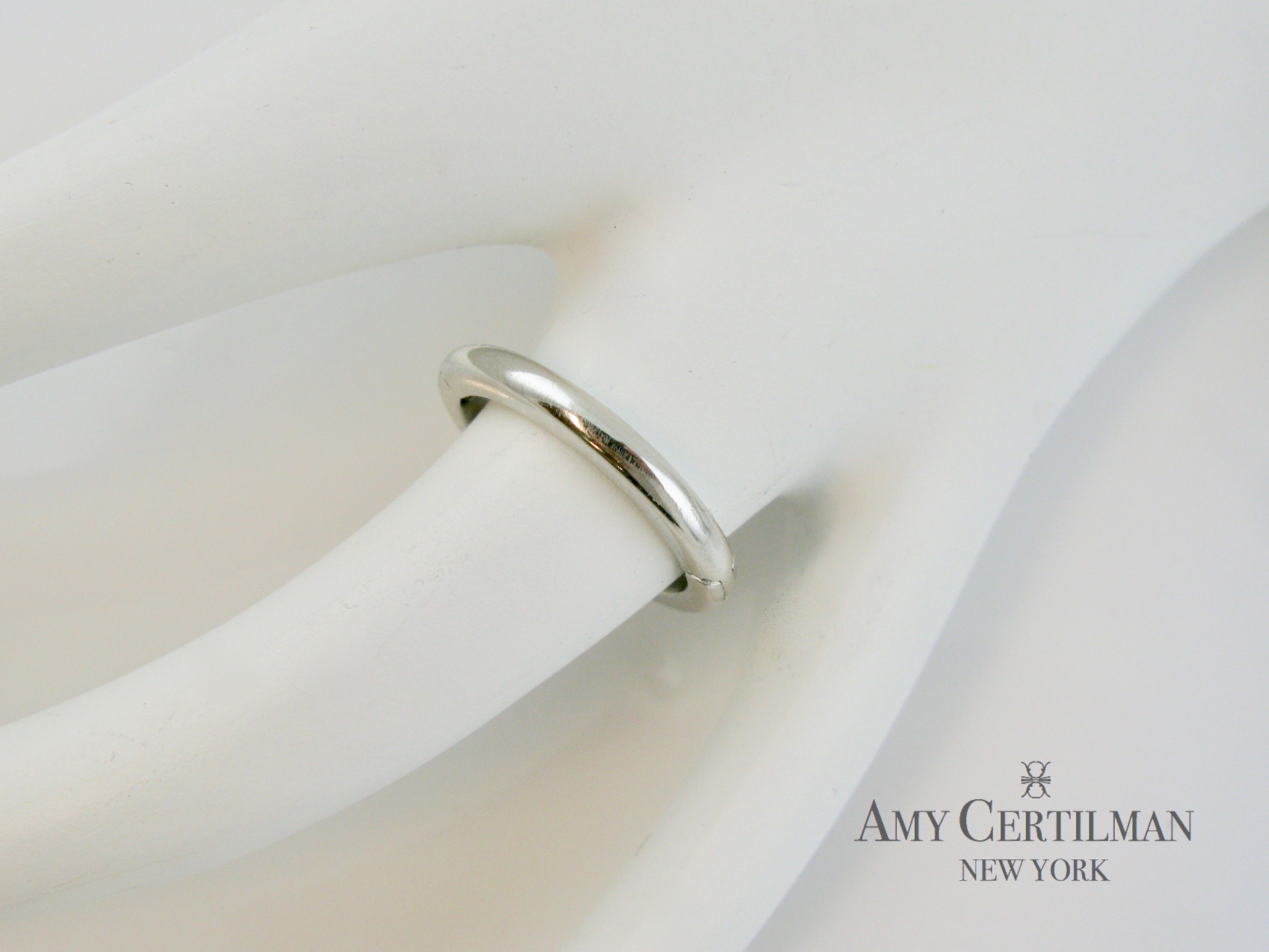 Adjustable Shank Wedding Band