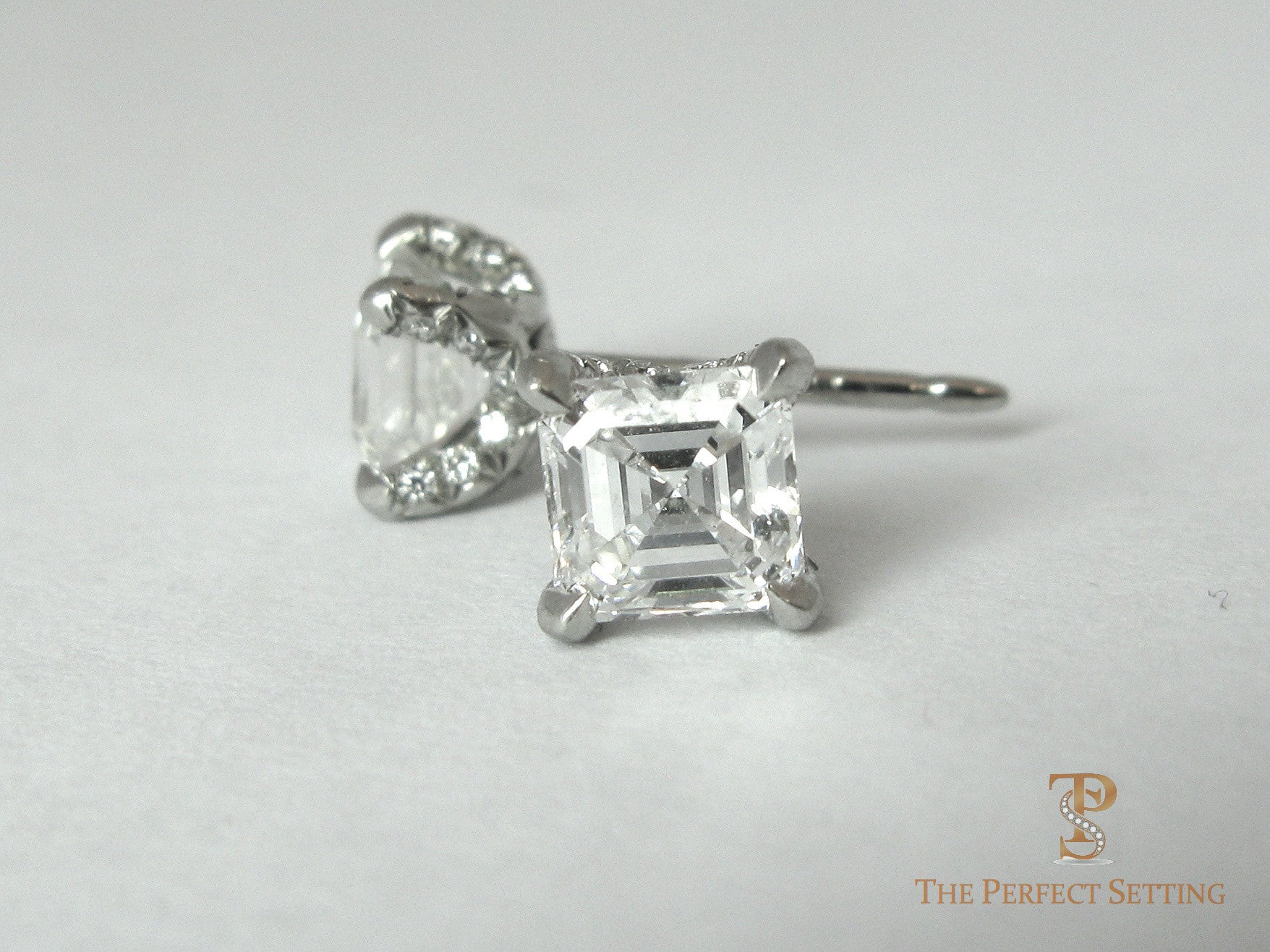 Diamond earrings Asscher cut