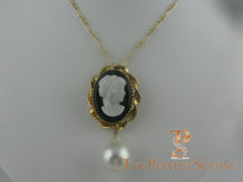 Load image into Gallery viewer, resetting cameo pendant with baroque pearl