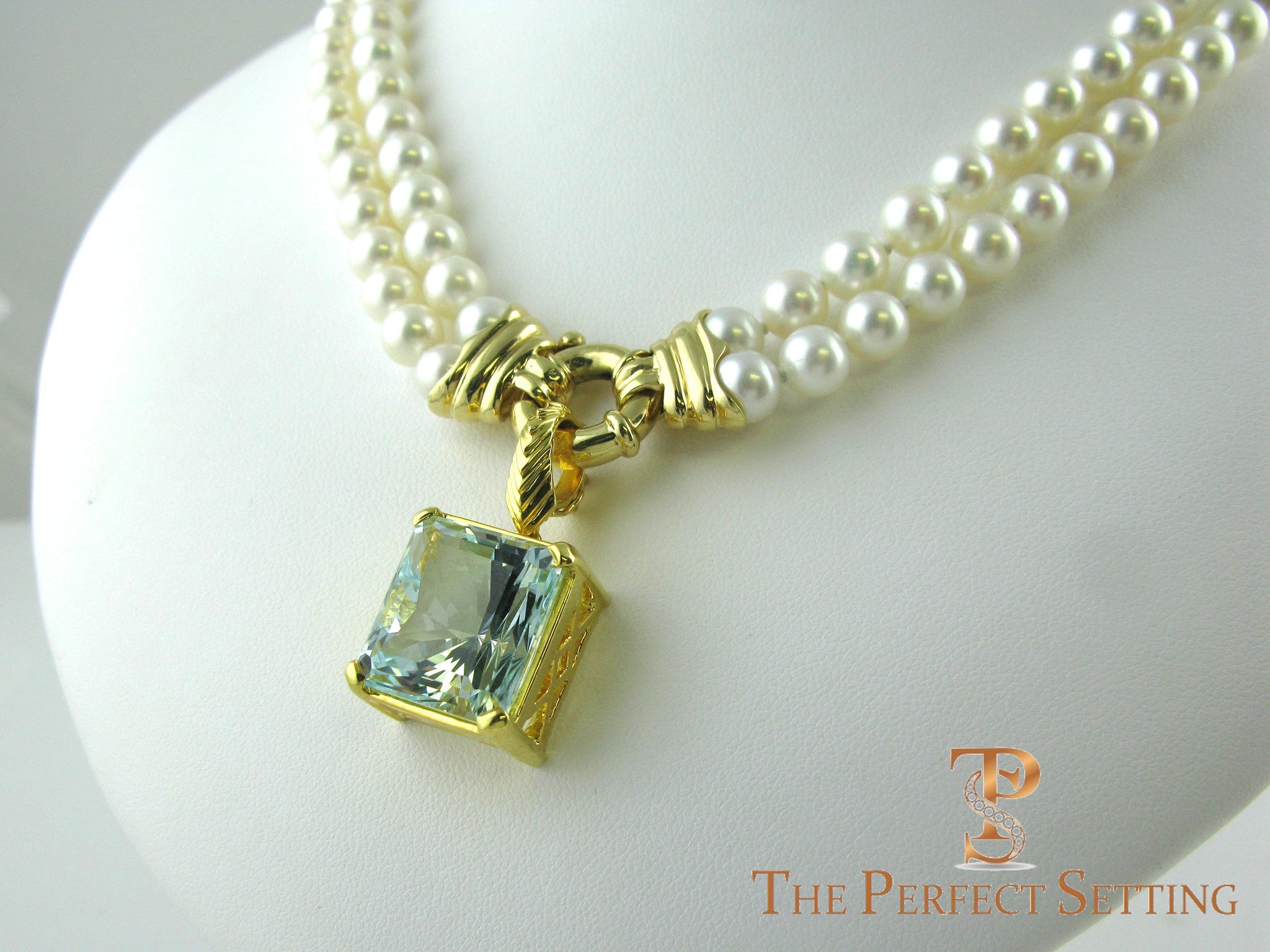 18K yellow gold Aquamarine Pendant side ways