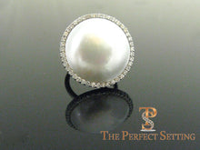 Load image into Gallery viewer, Mabe Pearl and Diamond Cocktail Ring