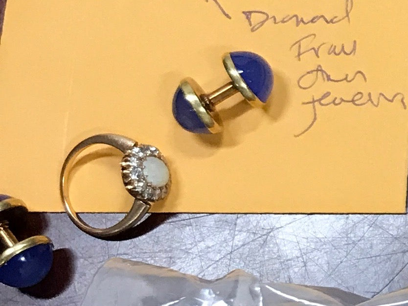 Family Crest Fleur de Lis Ring cufflink 