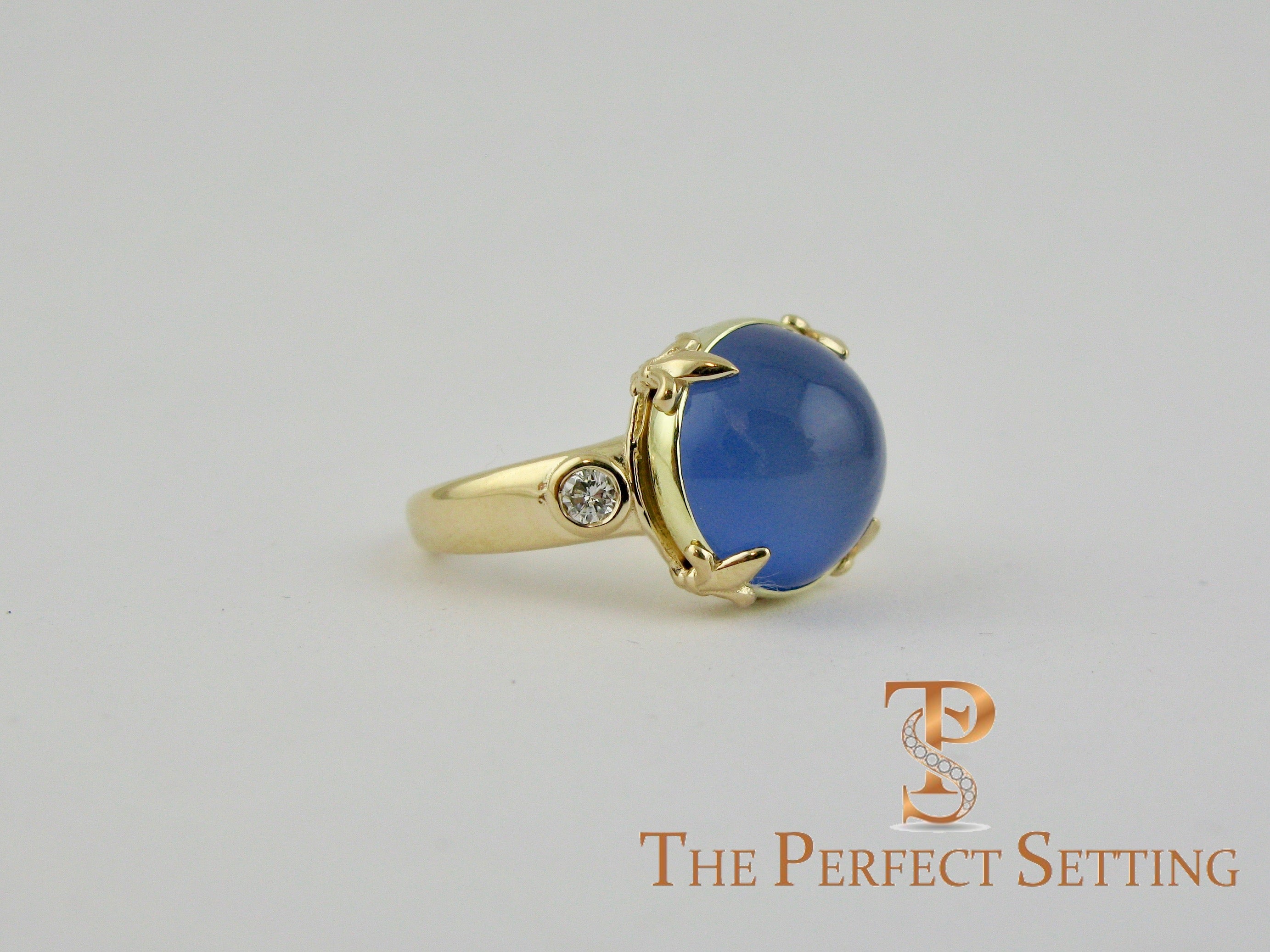 Family Crest Fleur de Lis Ring