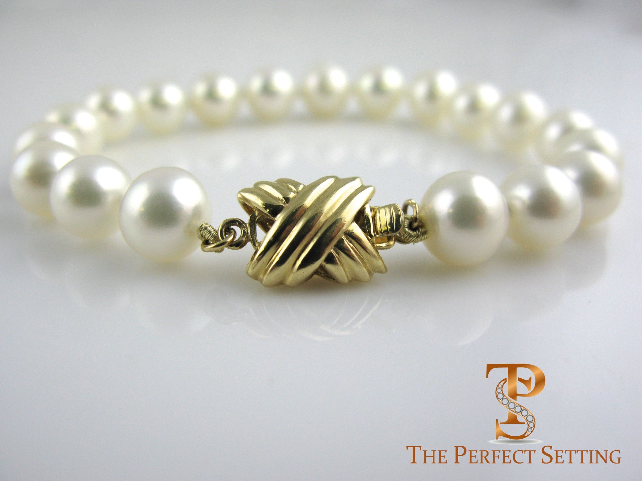 Pearl Bracelet Gold Clasp