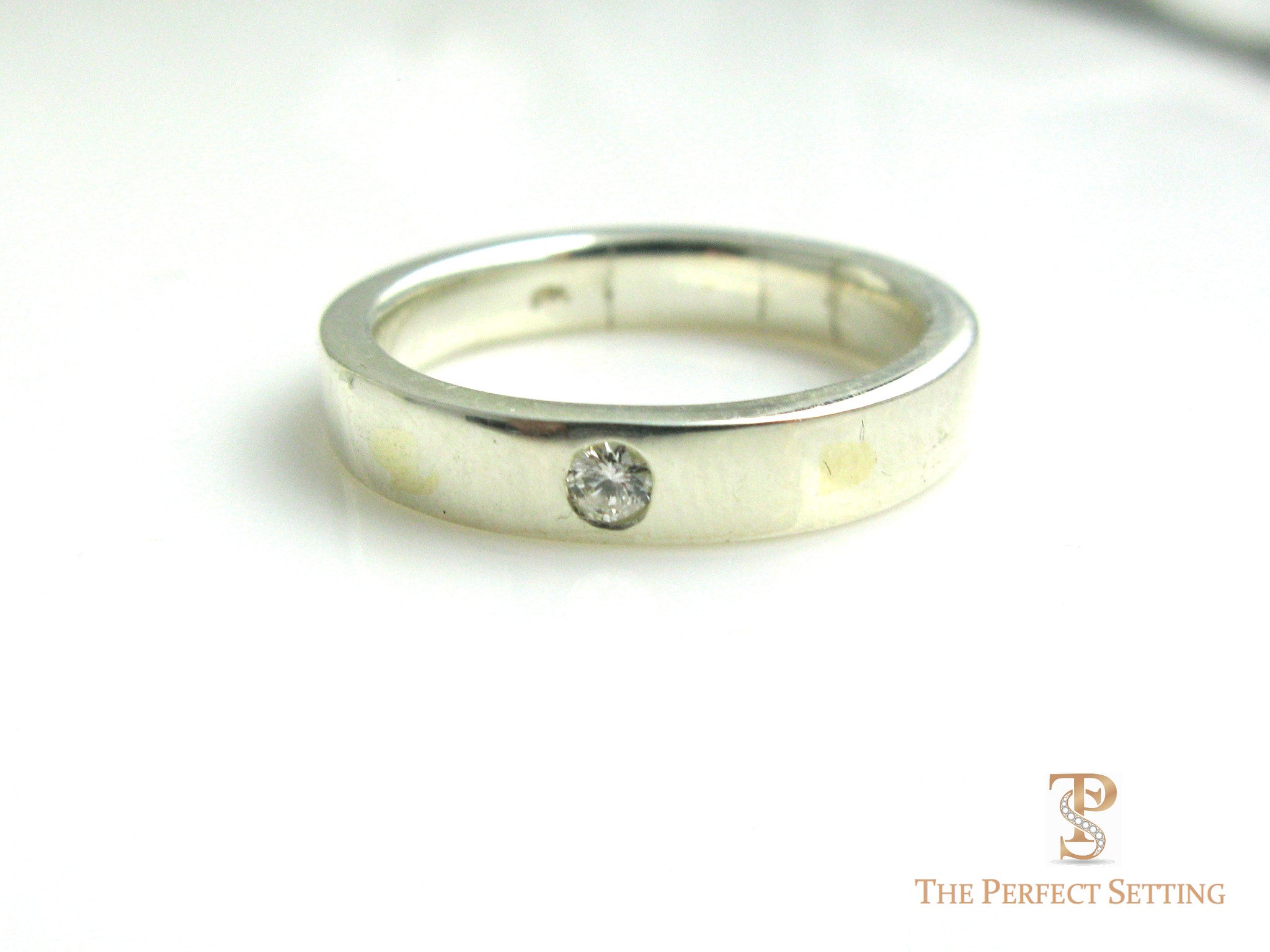 Men's Wedding Band w/Diamond